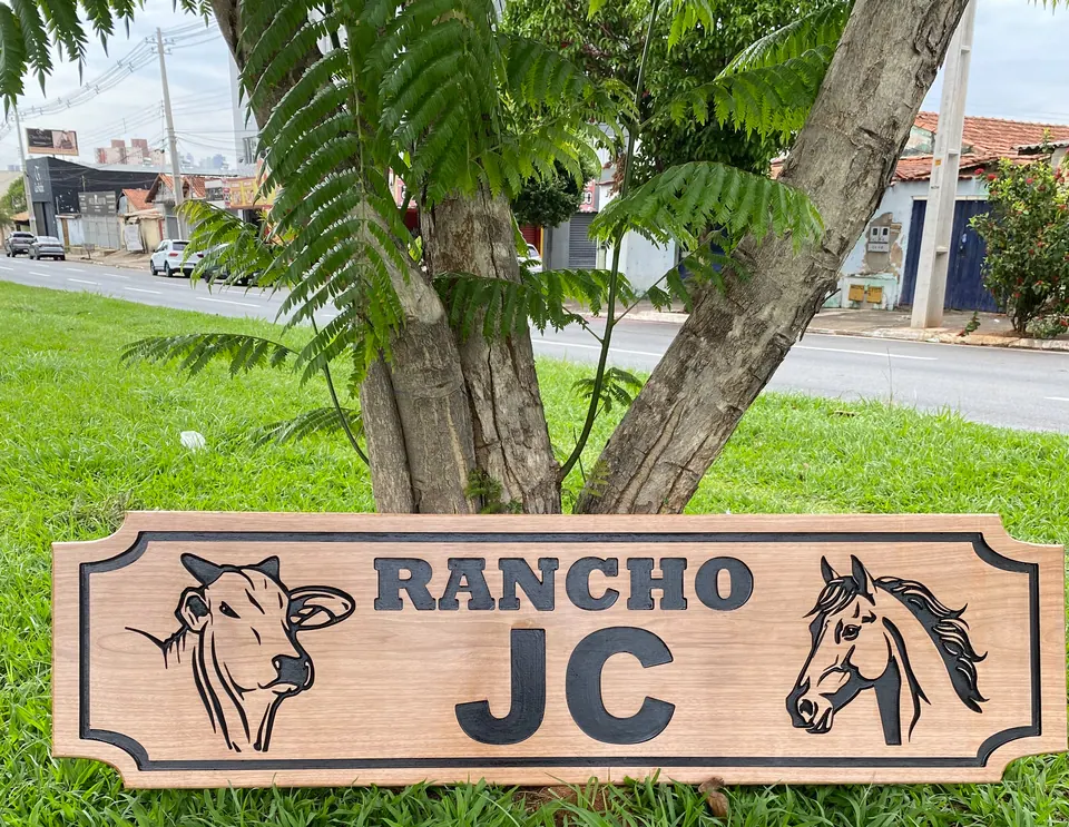 Placa para rancho e fazenda em madeira maciça entalhada à mão